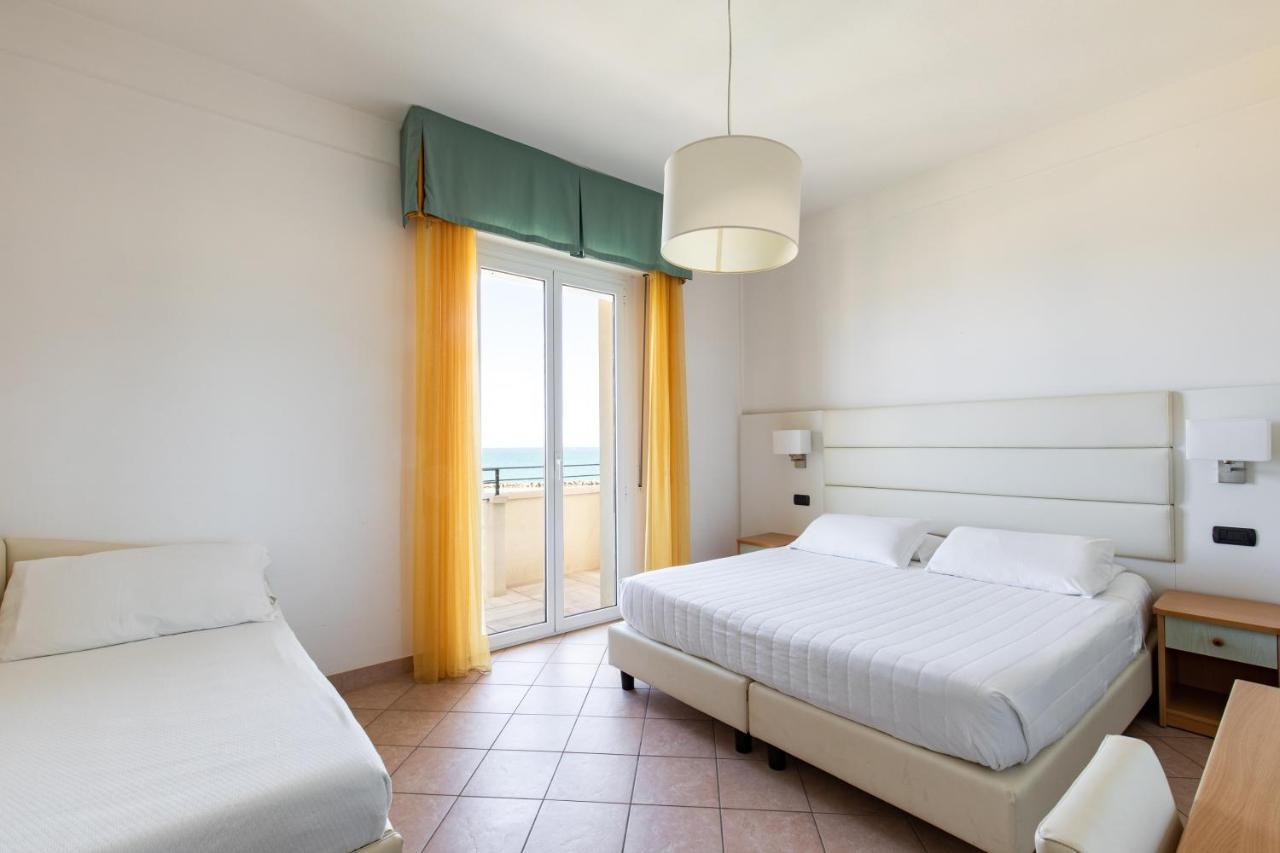 Hotel Palos Rimini Exterior photo