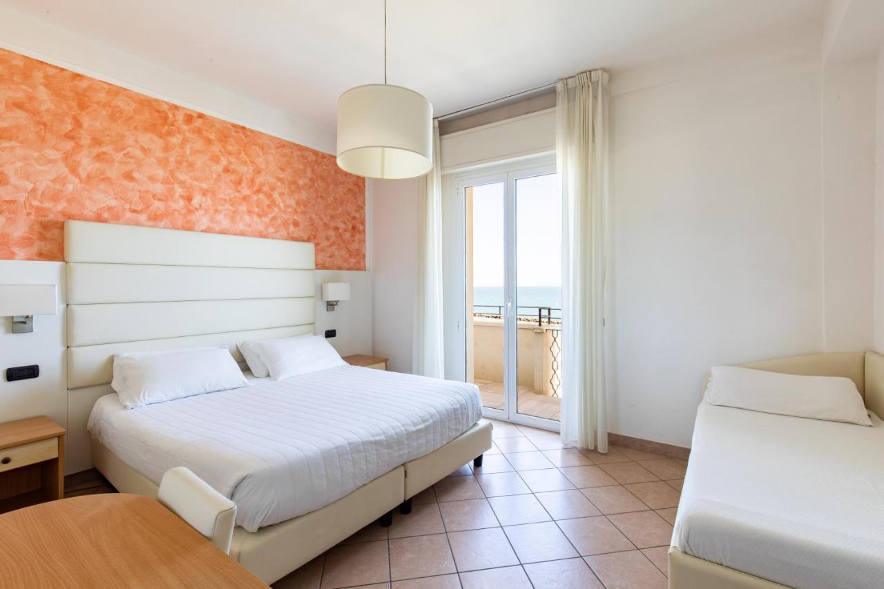 Hotel Palos Rimini Exterior photo